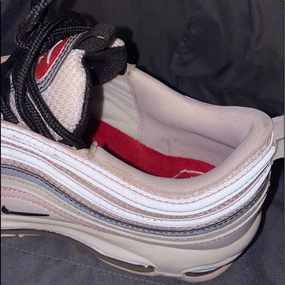 Shoes - Picture 4 of 5